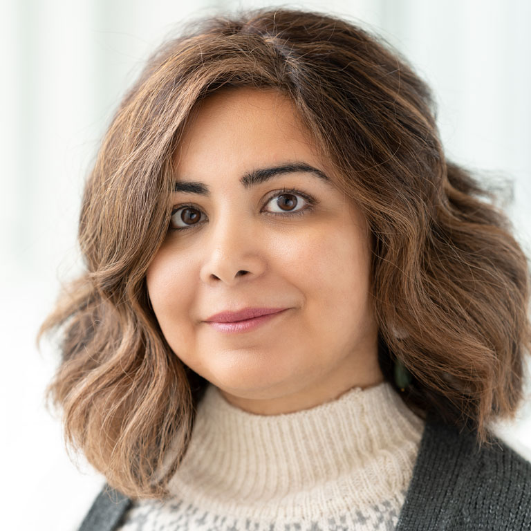 Maryam Daryalal Maryam Daryalal